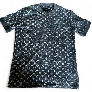 Louis Vuitton Men’s T-Shirt (S)